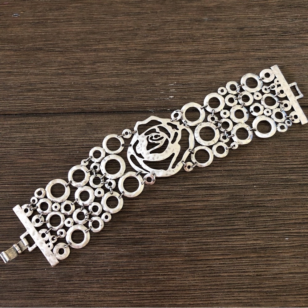 Sliver metal rose cuff bracelet